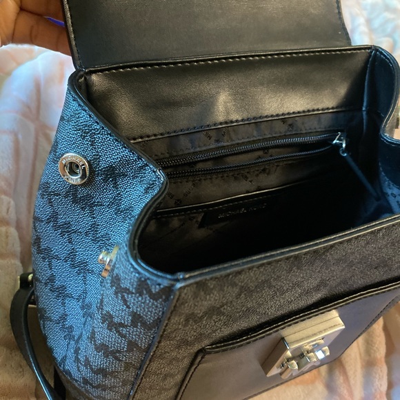 MK backpack - Picture 5 of 16